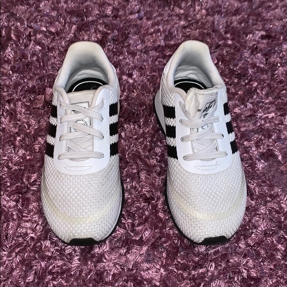 Adidas - Picture 3 of 4